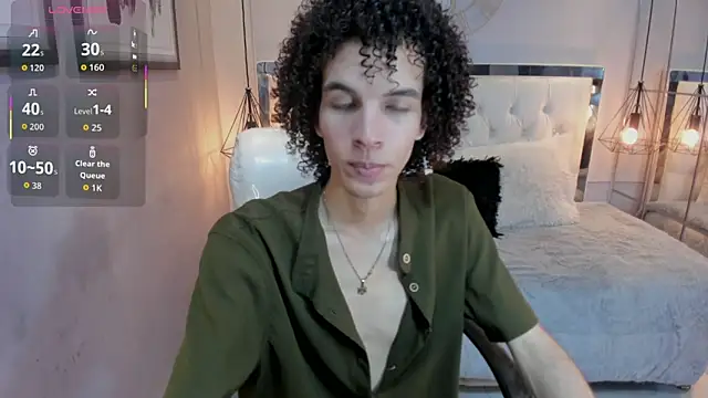 Snapshot of felix_haze chatting on June 21, 5:37 pm felix haze online show from June 21, 5:37 pm