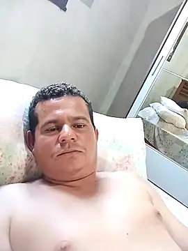 P1ul0Henrique online show from May 12, 6:16 pm