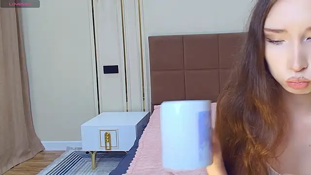 Snapshot of lalisabrown chatting on July 3, 3:46 am lalisabrown online show from July 3, 3:46 am