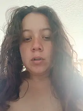 Snapshot of amaia_15 chatting on May 16, 3:22 pm amaia 15 online show from May 16, 3:22 pm