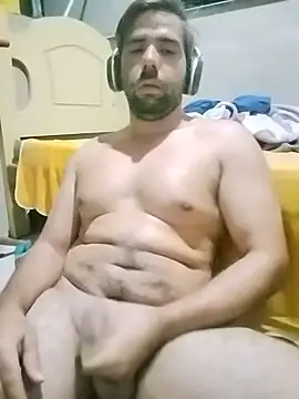 Snapshot of Rodrigo123hjsbdnd chatting on June 13, 1:47 am Rodrigo123hjsbdnd online show from June 13, 1:47 am