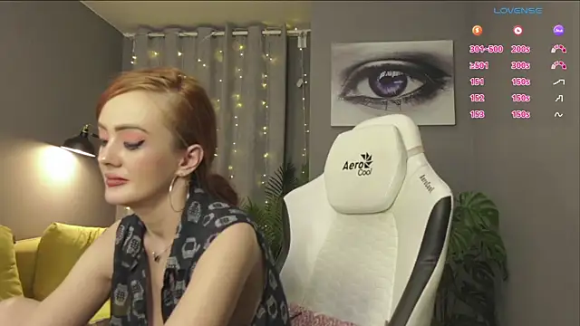 Snapshot of Megany chatting on March 10, 8:37 am Megany online show from March 10, 8:37 am