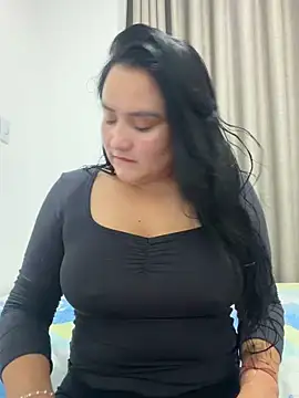 Snapshot of rousee69_ chatting on June 3, 1:41 am rousee69 online show from June 3, 1:41 am