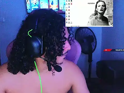 Snapshot of Gamer_Straight chatting on May 17, 4:21 am Gamer Straight online show from May 17, 4:21 am