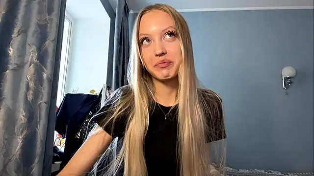 Snapshot of NievesHackey chatting on May 25, 10:54 am NievesHackey online show from May 25, 10:54 am