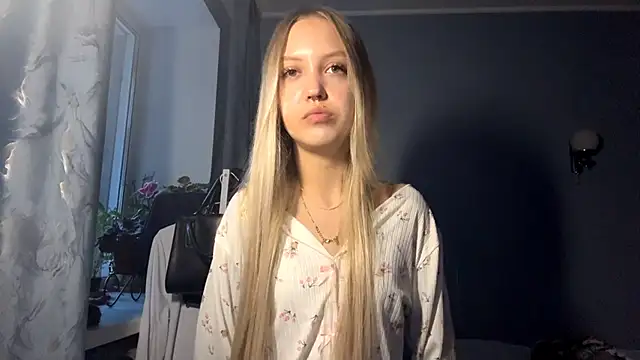 Snapshot of NievesHackey chatting on June 1, 3:03 pm NievesHackey online show from June 1, 3:03 pm