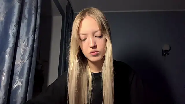 Snapshot of NievesHackey chatting on July 1, 5:12 pm NievesHackey online show from July 1, 5:12 pm