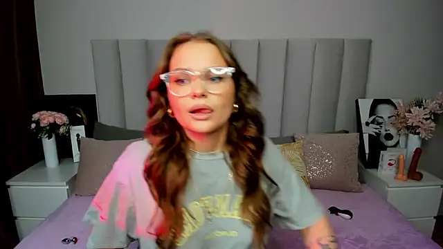 KattyWests online show from June 25, 1:27 am