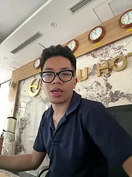TienMinh233 online show from May 15, 10:00 am