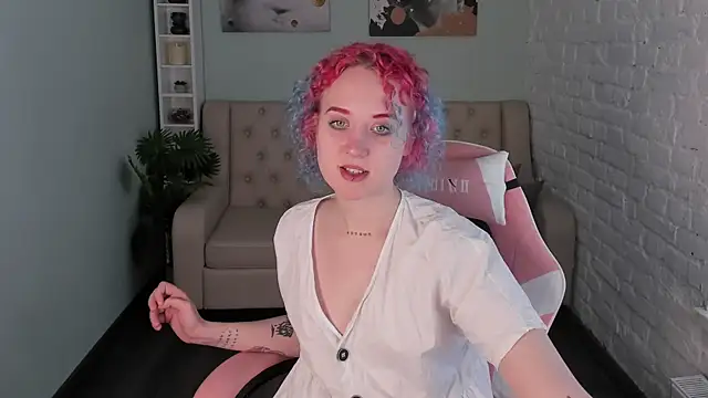ScarlettSparkss online show from May 14, 5:25 am