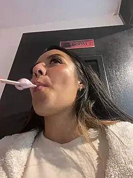 Megan pink18 online show from May 23, 4:07 am