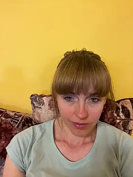 Snapshot of Kamilochka29511 chatting on May 24, 7:24 am Kamilochka29511 online show from May 24, 7:24 am