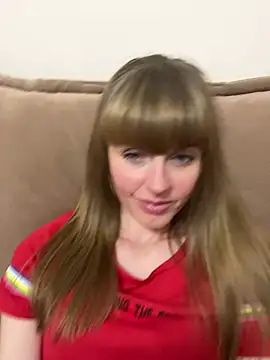 Snapshot of Kamilochka29511 chatting on June 24, 6:40 pm Kamilochka29511 online show from June 24, 6:40 pm