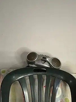 Snapshot of Saray_queen1 chatting on May 15, 11:34 pm Saray queen1 online show from May 15, 11:34 pm