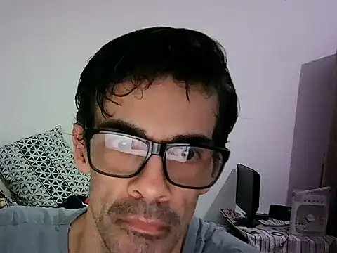 Snapshot of Londrinense-Pr chatting on June 23, 5:16 am Londrinense-Pr online show from June 23, 5:16 am