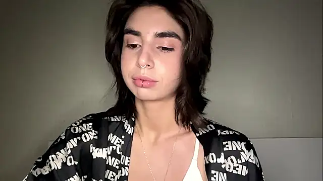 JessiaRuezga online show from May 27, 11:18 am