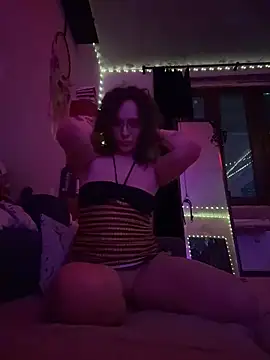 Snapshot of Ass_Slut chatting on May 18, 8:58 pm Ass Slut online show from May 18, 8:58 pm