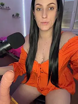 Snapshot of Liahhx chatting on May 16, 1:21 pm Liahhx online show from May 16, 1:21 pm