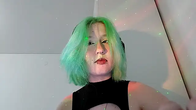 Snapshot of HunXena chatting on May 17, 3:19 pm HunXena online show from May 17, 3:19 pm