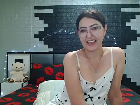 Snapshot of Ada_Vera chatting on June 13, 2:59 pm Ada Vera online show from June 13, 2:59 pm
