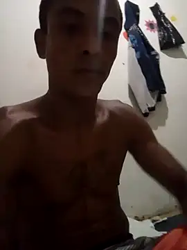 Snapshot of Roludobsb18cm chatting on May 14, 9:32 pm Roludobsb18cm online show from May 14, 9:32 pm