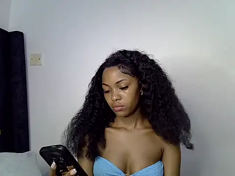 Snapshot of Afriona chatting on May 14, 9:54 pm Afriona online show from May 14, 9:54 pm