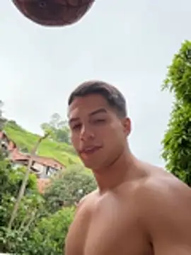 Snapshot of Jamess_White chatting on July 1, 10:20 pm Jamess White online show from July 1, 10:20 pm