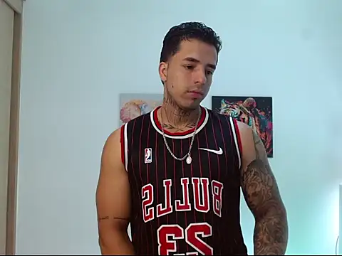 Jacobb Phoenix online show from June 2, 7:49 pm