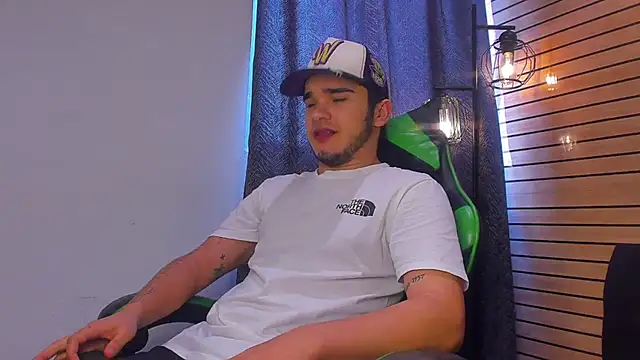 Brandoncrew online show from May 15, 9:55 pm