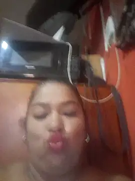 Snapshot of Megansquirt69 chatting on June 1, 10:44 pm Megansquirt69 online show from June 1, 10:44 pm
