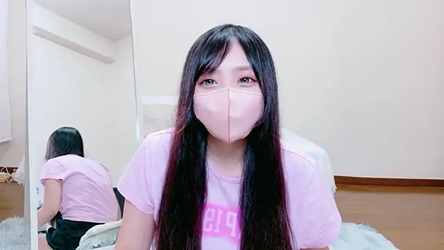 Snapshot of Runa-nn chatting on June 19, 10:13 pm Runa-nn online show from June 19, 10:13 pm