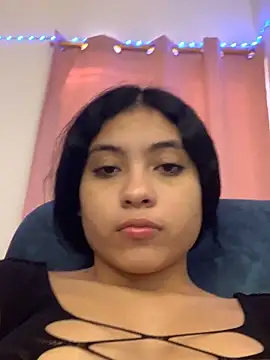 Snapshot of Paula-sinz chatting on May 19, 9:32 pm Paula-sinz online show from May 19, 9:32 pm