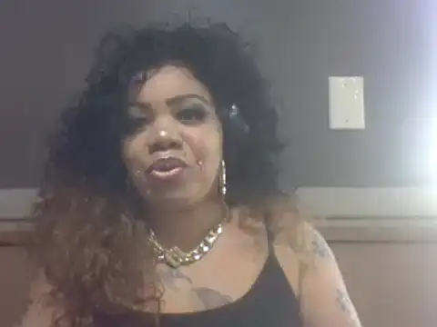 Snapshot of NailGoddessnow chatting on February 8, 12:28 am NailGoddessnow online show from February 8, 12:28 am