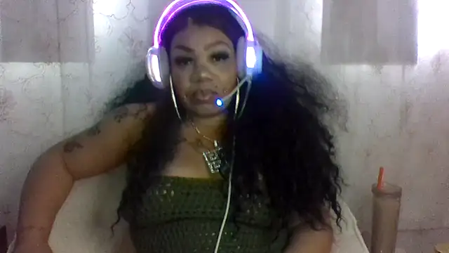 Snapshot of NailGoddessnow chatting on November 15, 10:48 pm NailGoddessnow online show from November 15, 10:48 pm