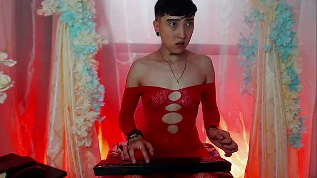 MAXYM LUXE  online show from June 1, 8:32 pm