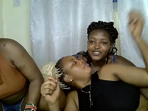 Lorainebabes online show from June 6, 2:27 am