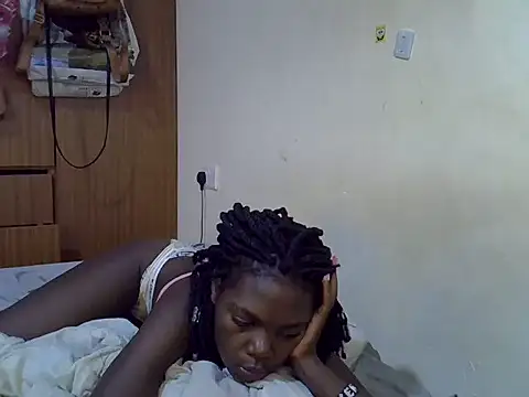 Snapshot of cute_tamara09 chatting on June 17, 11:23 am cute tamara09 online show from June 17, 11:23 am