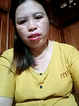 Snapshot of -Yeyi- chatting on June 18, 11:42 pm -Yeyi- online show from June 18, 11:42 pm