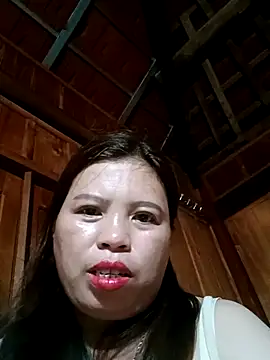Snapshot of -Yeyi- chatting on June 20, 2:53 pm -Yeyi- online show from June 20, 2:53 pm