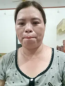 Snapshot of -Yeyi- chatting on June 23, 4:16 pm -Yeyi- online show from June 23, 4:16 pm