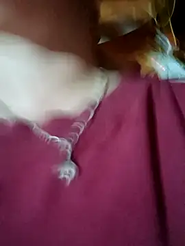 Snapshot of -Yeyi- chatting on June 29, 11:43 am -Yeyi- online show from June 29, 11:43 am
