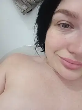 Snapshot of SeductiveSirenX chatting on May 18, 10:26 pm SeductiveSirenX online show from May 18, 10:26 pm