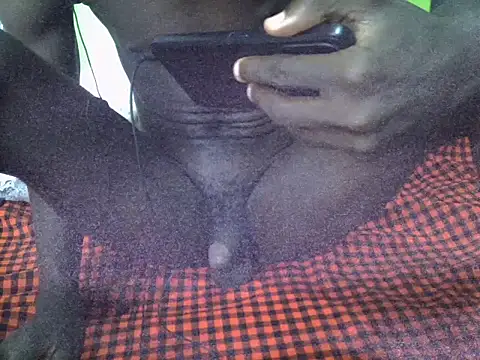 Snapshot of Black_berry_22 chatting on July 3, 12:44 pm Black berry 22 online show from July 3, 12:44 pm