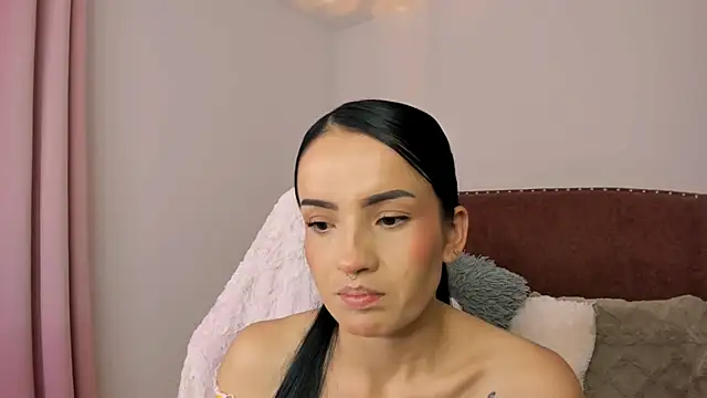 whoissofy online show from May 18, 7:47 am