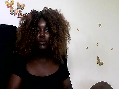Snapshot of MoonlighMaya chatting on July 15, 9:53 pm MoonlighMaya online show from July 15, 9:53 pm