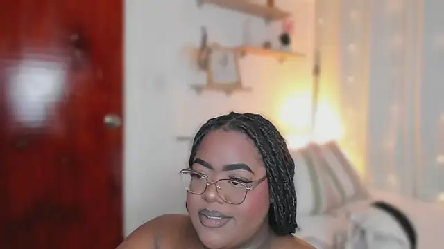 Snapshot of Ayanaa_Ebony_ chatting on May 19, 11:27 am Ayanaa Ebony online show from May 19, 11:27 am