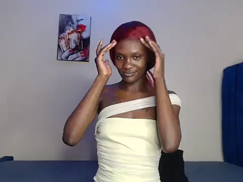 Snapshot of Luxe_glow chatting on June 8, 5:57 pm Luxe glow online show from June 8, 5:57 pm