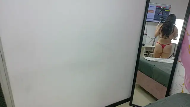 Snapshot of ObsessionRoom chatting on July 3, 12:33 pm ObsessionRoom online show from July 3, 12:33 pm