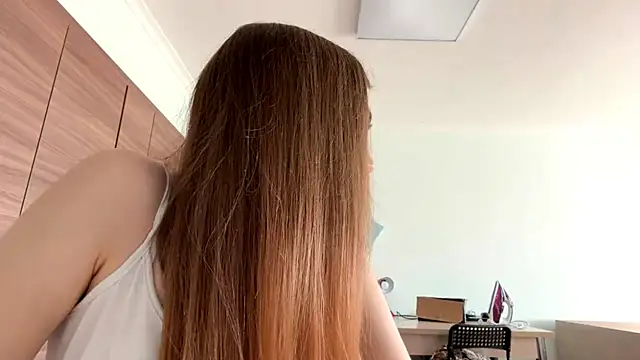 Snapshot of LaurindaStalford chatting on June 27, 3:06 pm LaurindaStalford online show from June 27, 3:06 pm