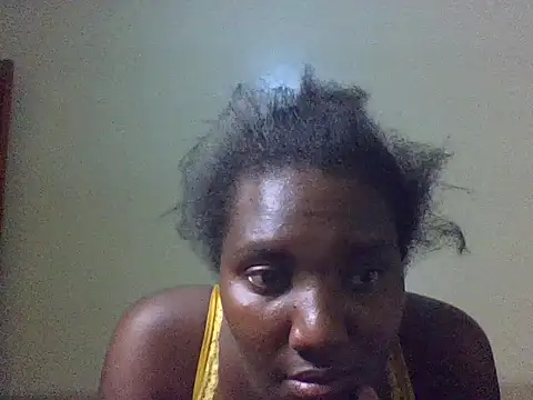 Snapshot of evalyne01 chatting on May 23, 7:29 pm evalyne01 online show from May 23, 7:29 pm